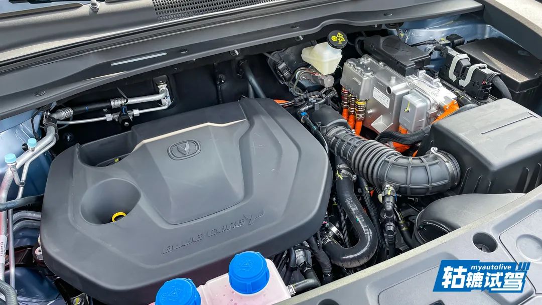 抢先实测长安UNI-K iDD，百公里油耗3.6L，平替唐DM-i有望？