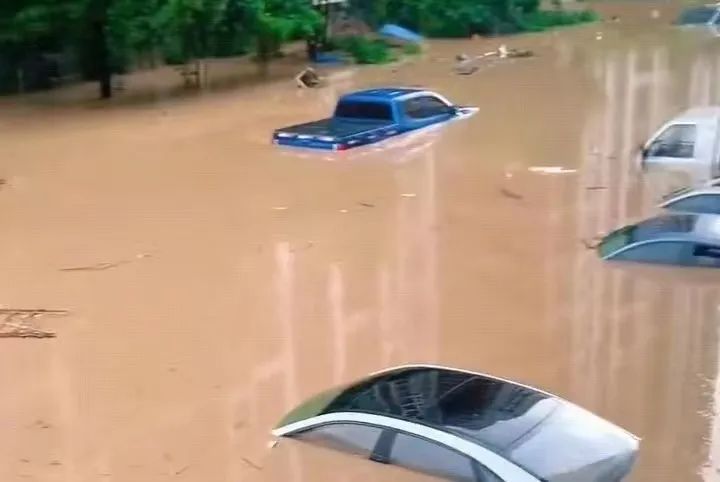 用车丨暴雨后如何处理泡水车？