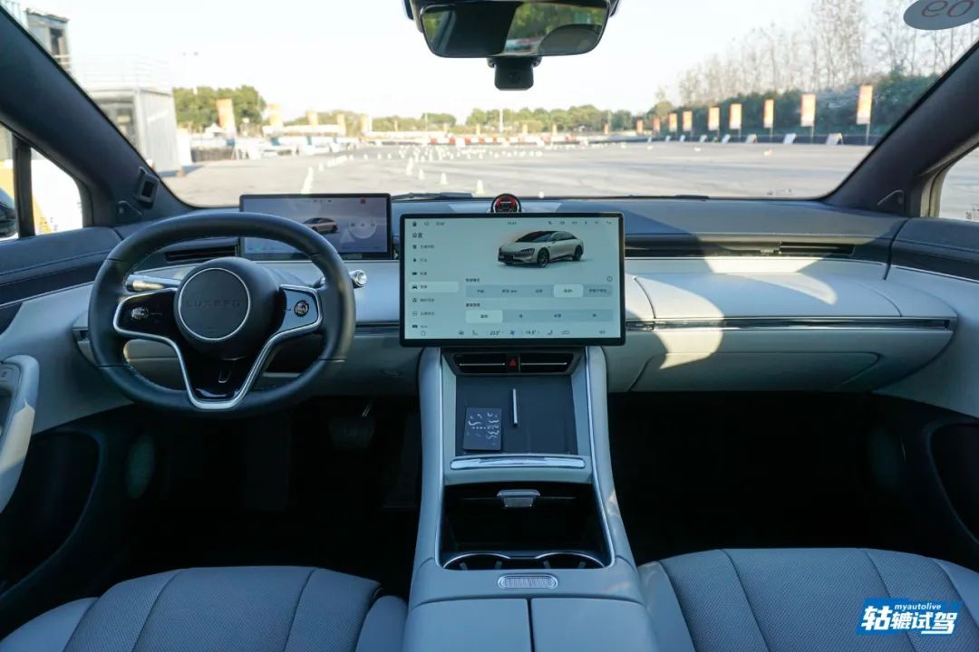 新车｜“含华量”极高，智界S7售价24.98万元起，击破智能天花板！