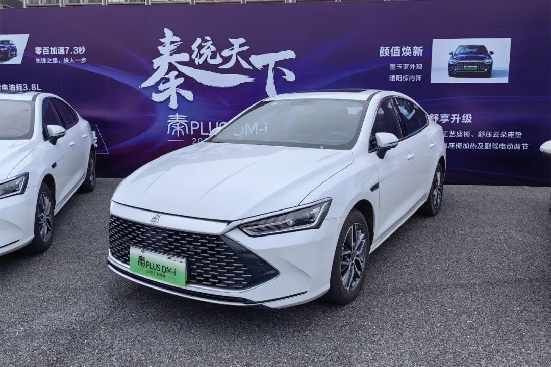 新车｜竞争加剧！五菱星光等插混车不足10万起售，价低又省油