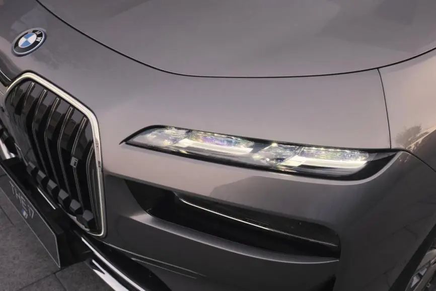 以不妥协之态持续创新，创新纯电动BMW i7用大胆回应大势