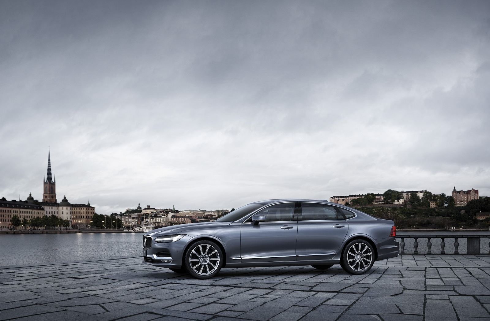 新增两款运动版车型2020款沃尔沃s90上市