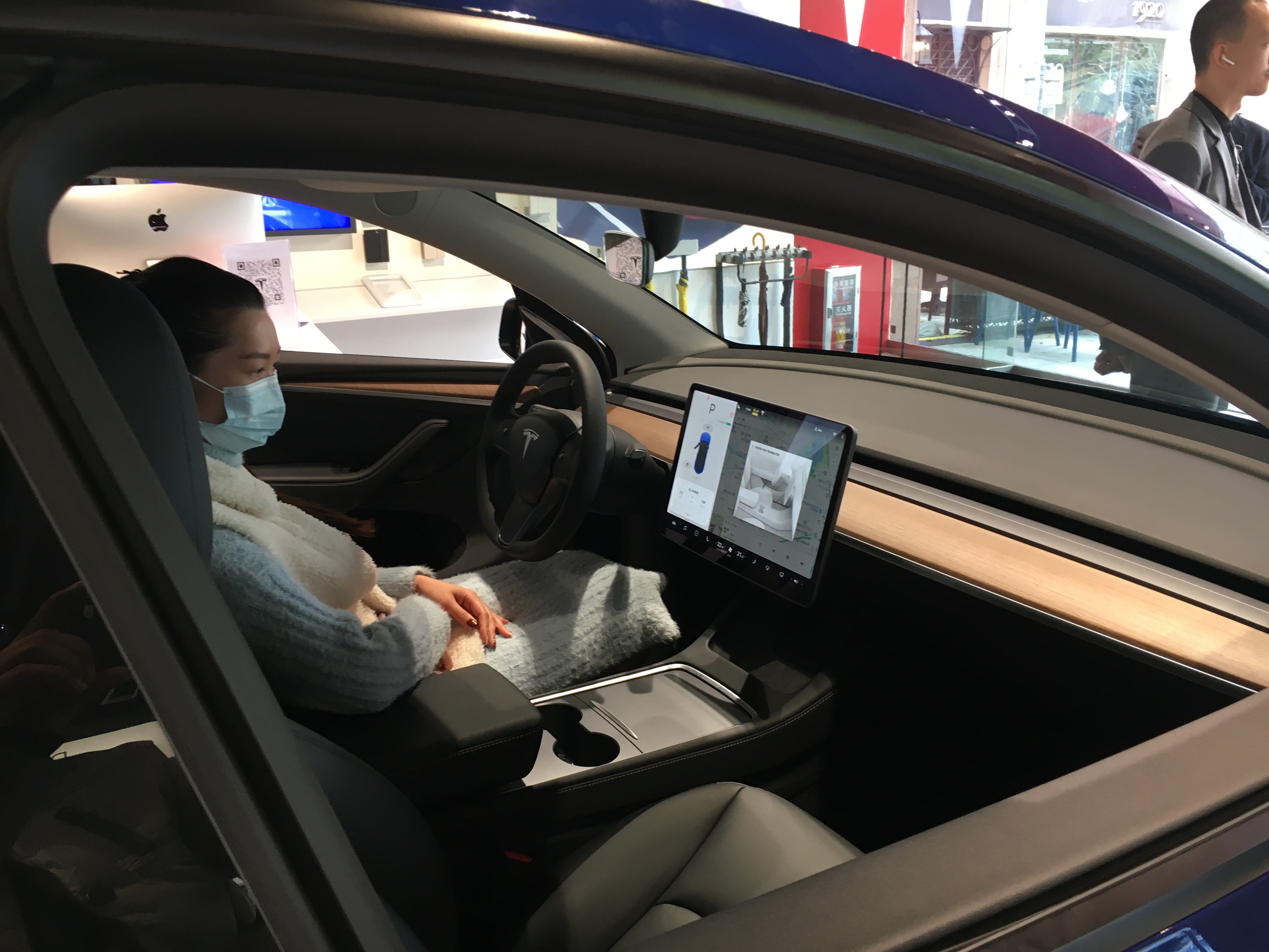 nice新能源特斯拉modely这车就值30万nice好车