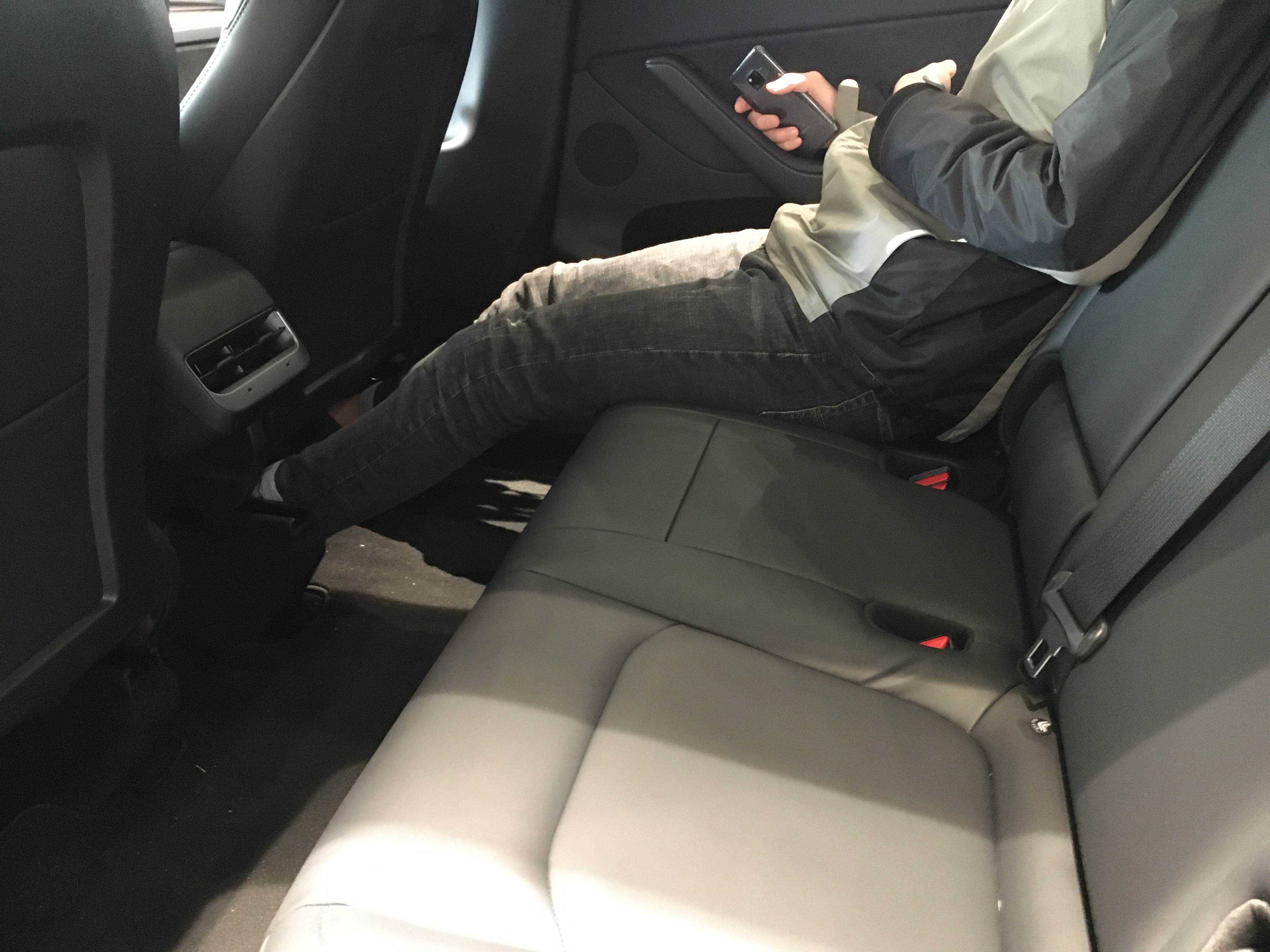 nice新能源特斯拉modely这车就值30万nice好车