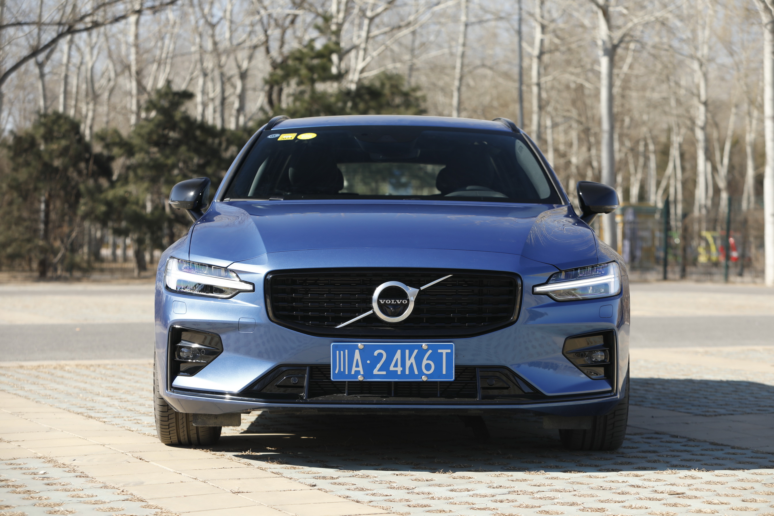 承载诗和远方的利器试驾沃尔沃v602021款b5智雅运动版俞昆炫车