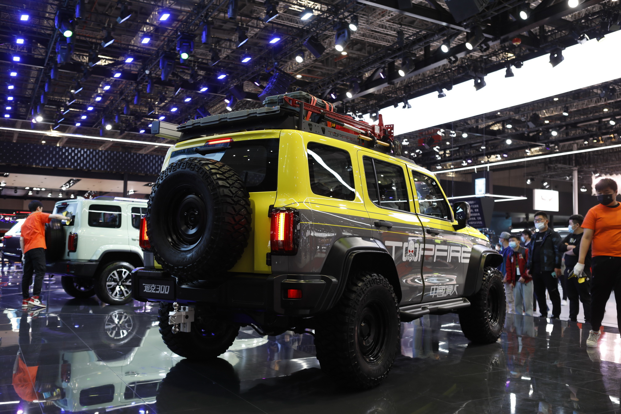 硬派潮品坦克300城市版亮相可自行选定颜色命名俞昆炫车