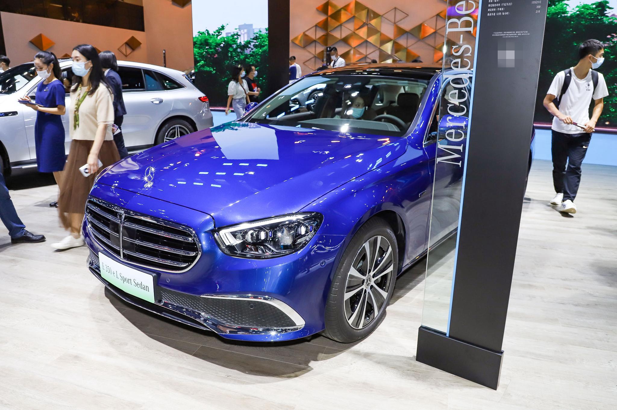 19万元 2022款奔驰e级插混版上市 可选配方向盘加热|小号撩车-独家