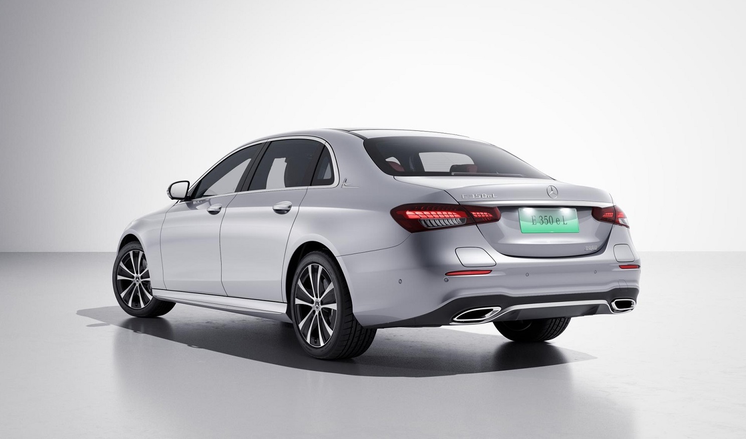 新款奔驰e级phev上市 售价52.