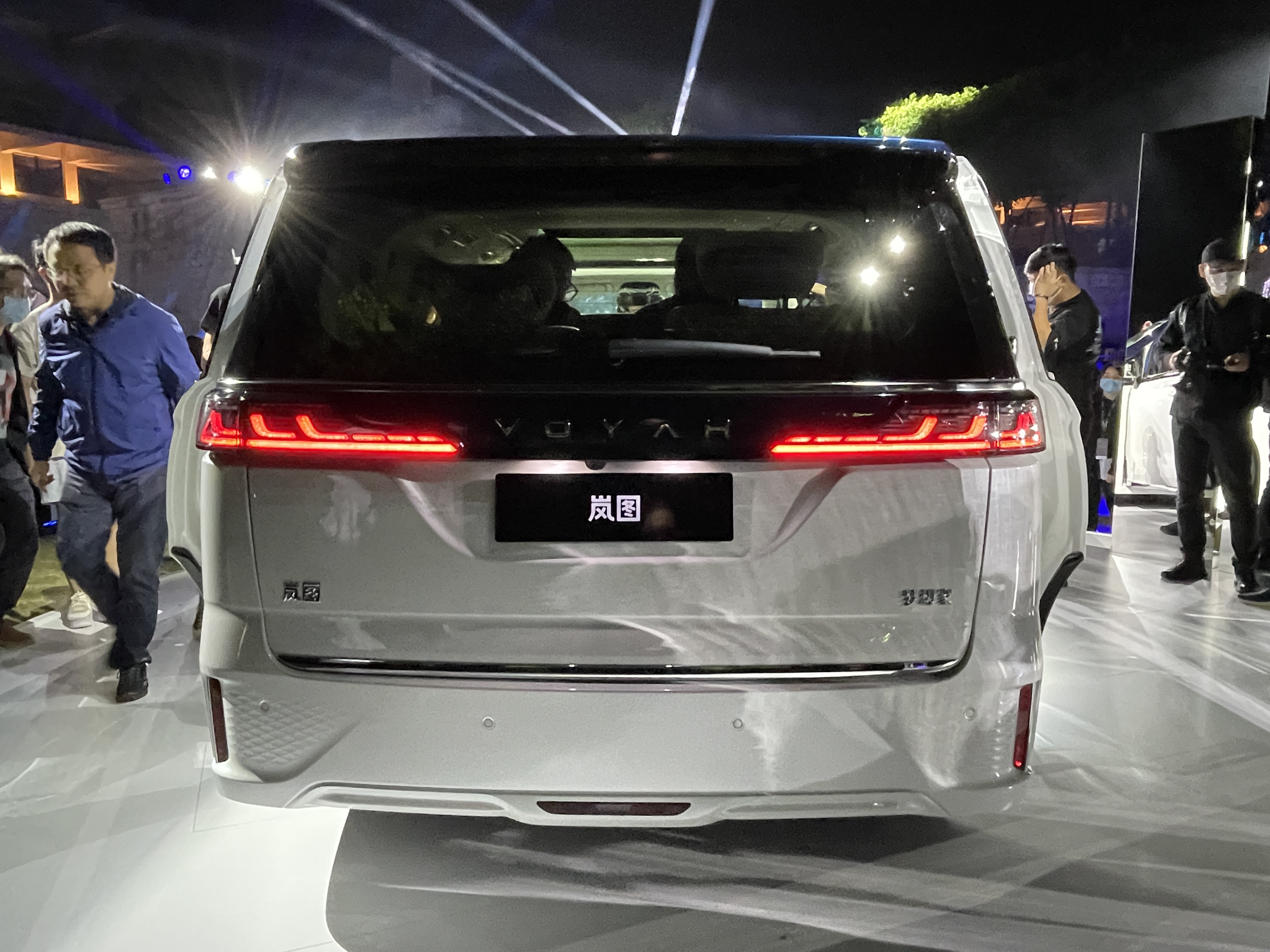 定位大型mpv 岚图梦想家亮相 将于2022年上市