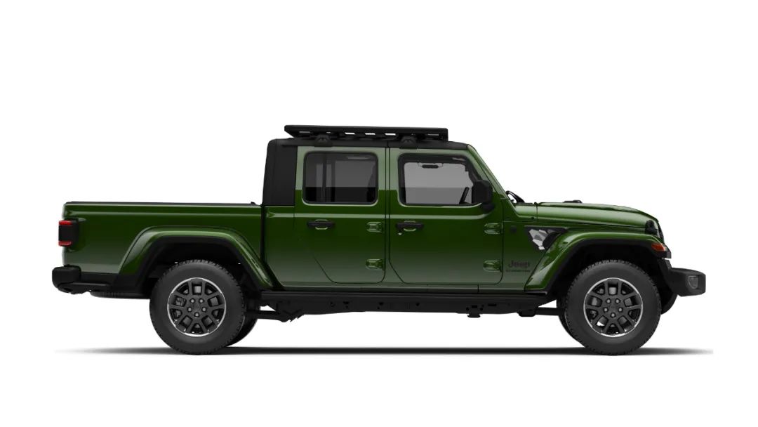 在jeep角斗士出现之前,追求高端越野皮卡的玩家只能通过平行进口等非