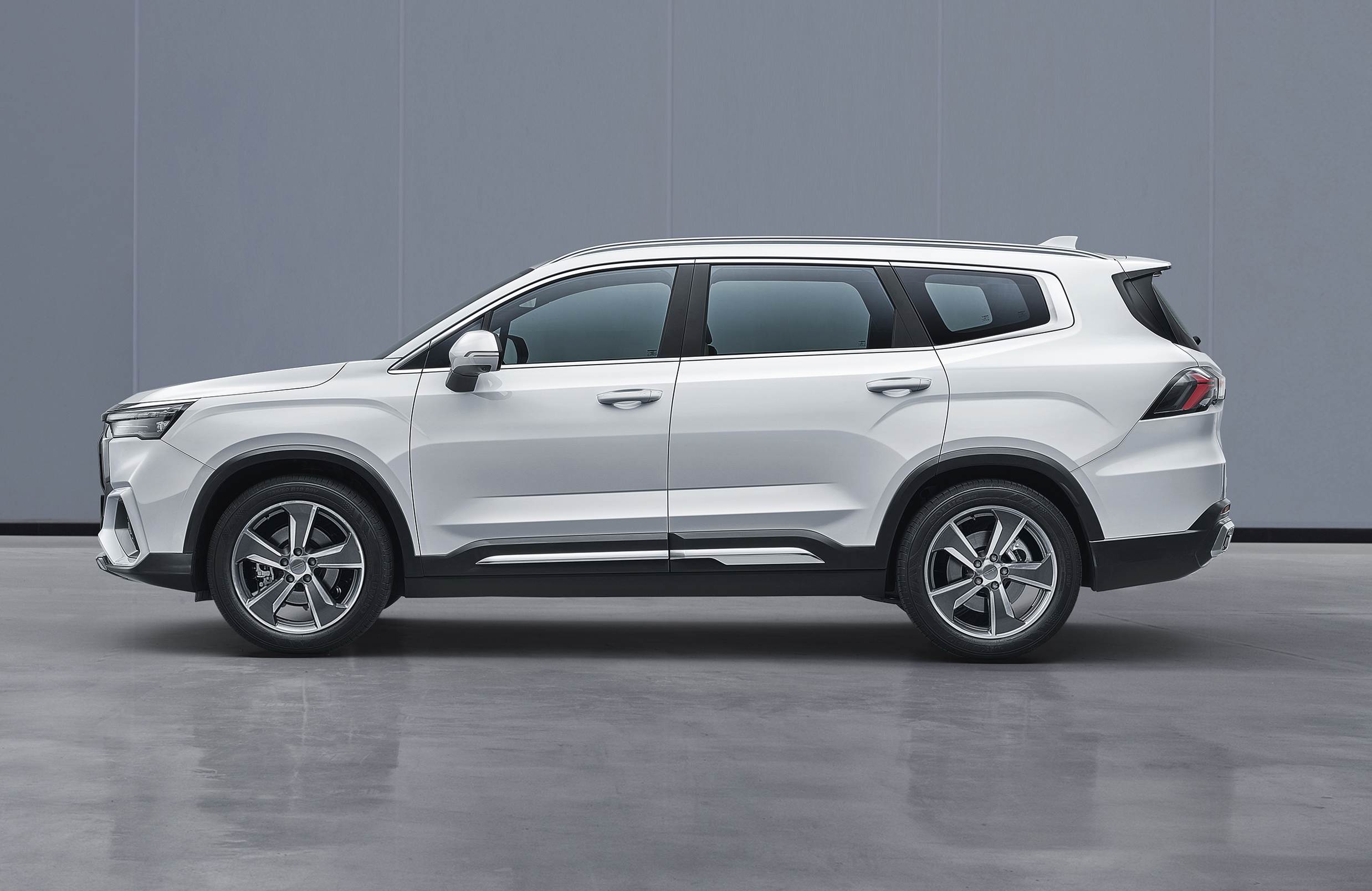 起步价或低于15万 论平民大七座suv 还得看吉利豪越l|nice好车-独家