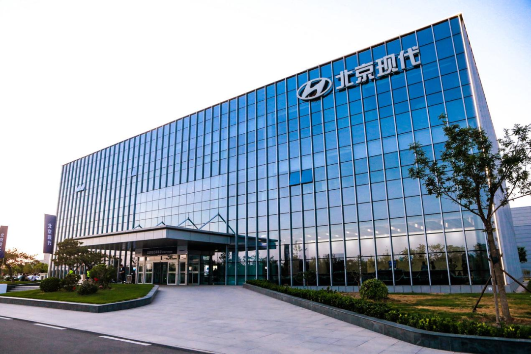 事实上,stellantis集团对于中国市场已经到了轻视的地步,广汽菲克退出